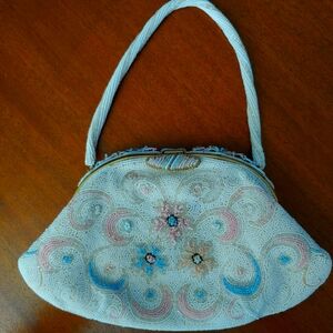 VINTAGE FRENCH HANDBEADED EVENING - OPERA PURSE. ADORABLE